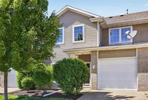 1183 S 52nd St #1303, West Des Moines, IA 50265
