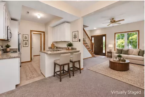 1183 S 52nd St #1303, West Des Moines, IA 50265