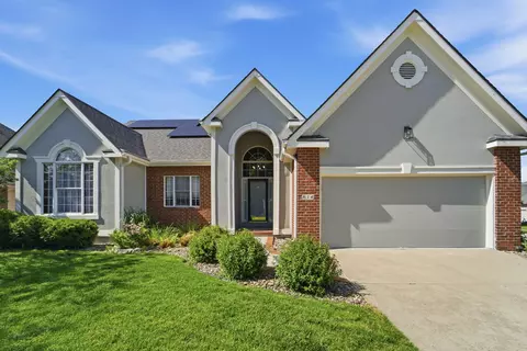 614 NE Bristol Dr, Ankeny, IA 50021
