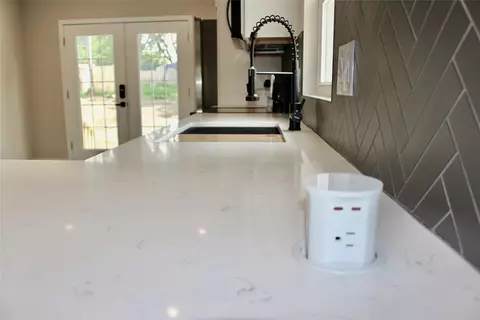 Kitchen - 1615 56th St, Des Moines, IA 50310 photo 3 of 3