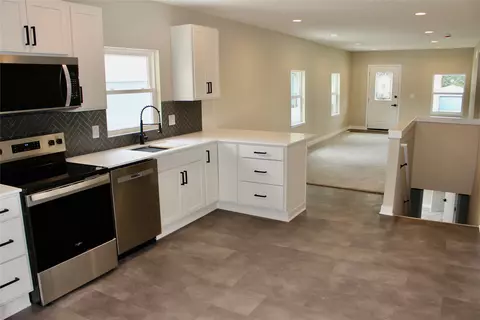 Entry Way - 1615 56th St, Des Moines, IA 50310 photo 3 of 3