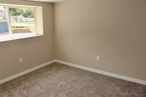 Bedroom - 1615 56th St, Des Moines, IA 50310 photo 13 of 14