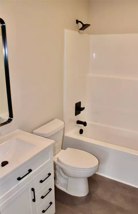 Bath - 1615 56th St, Des Moines, IA 50310 photo 1 of 2