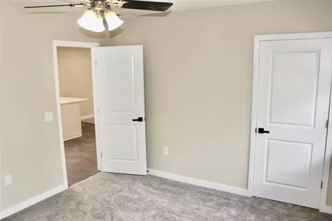 Bedroom - 1615 56th St, Des Moines, IA 50310 photo 3 of 14