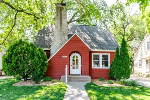 1019 Harding Ave, Ames, IA 50010