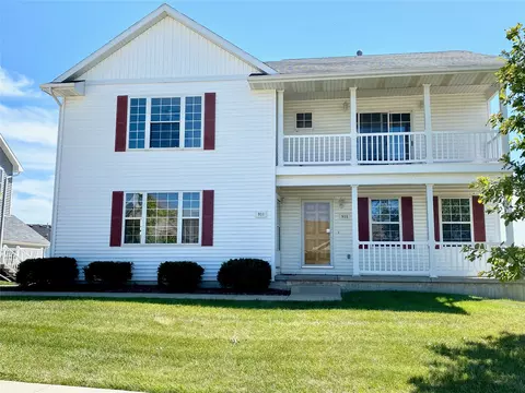 911 SW Springfield Dr, Ankeny, IA 50023