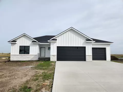 2912 NW Fairfield Ct, Ankeny, IA 50023