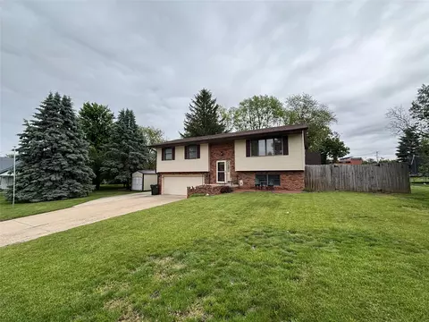 1815 Jones St, Perry, IA 50220