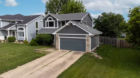 1394 NW 122nd St, Clive, IA 50325