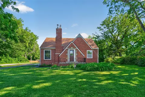 1020 NE 60th Ave, Des Moines, IA 50313