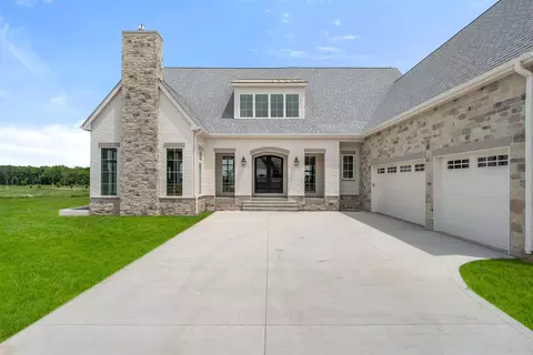 3746 SW Indigo Ave, West Des Moines, IA 50266