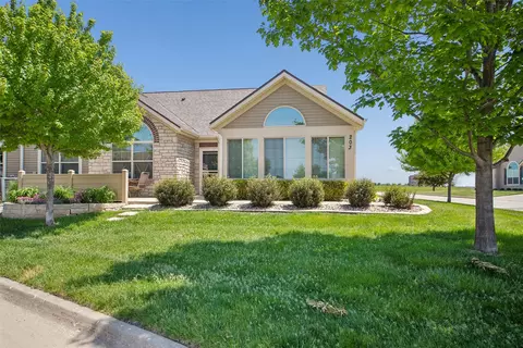 3305 SE Glenstone Dr #203, Grimes, IA 50111