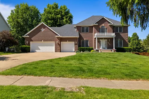 14591 Wildwood Dr, Clive, IA 50325