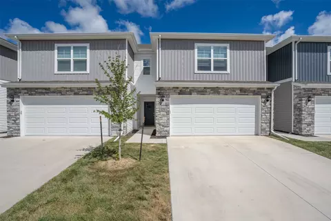 325 Juniper Dr, Waukee, IA 50263