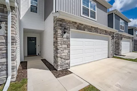 325 Juniper Dr, Waukee, IA 50263 photo 1