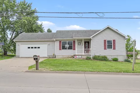 304 15th Ave E, Oskaloosa, IA 52577