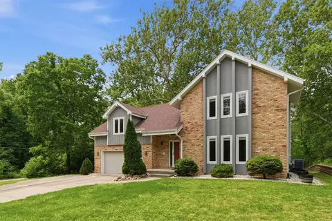 36 30th St, Des Moines, IA 50312