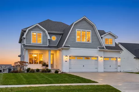 720 Daybreak Dr, Waukee, IA 50263