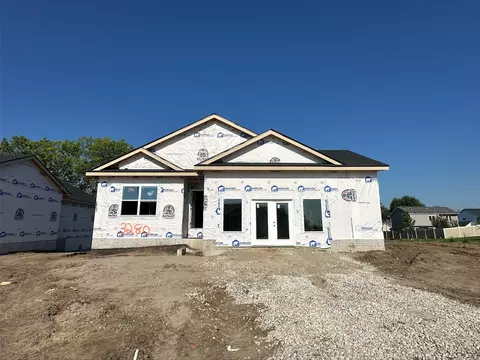 3280 Brook Landing Ct, Des Moines, IA 50317