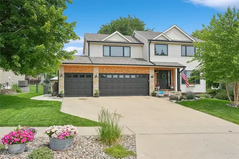 3112 E Southlawn Dr, Des Moines, IA 50320