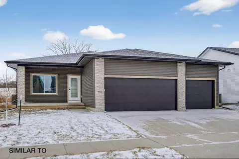 1565 Werthman Dr, Waukee, IA 50263