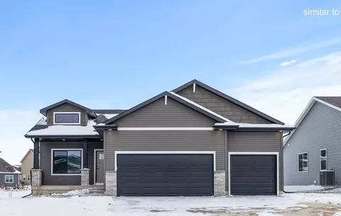 1570 Werthman Dr, Waukee, IA 50263