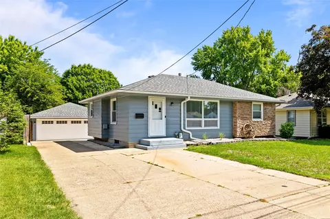 712 E Madison Ave, Des Moines, IA 50313