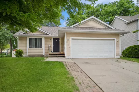 3300 E 43rd St, Des Moines, IA 50317