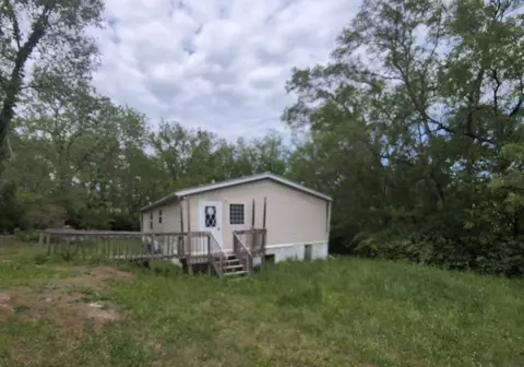 106 W Morton St, Lucas, IA 50151