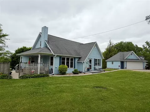 2244 N 4th Ave W #1, Newton, IA 50208