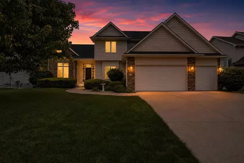 720 NE 42nd St, Ankeny, IA 50021