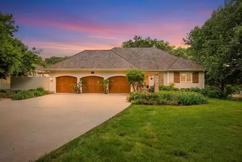 31874 Silverado Pt, Waukee, IA 50263