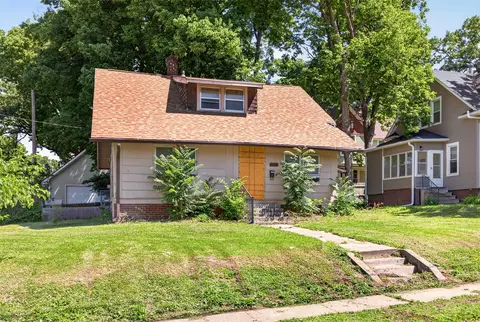2609 School St, Des Moines, IA 50311
