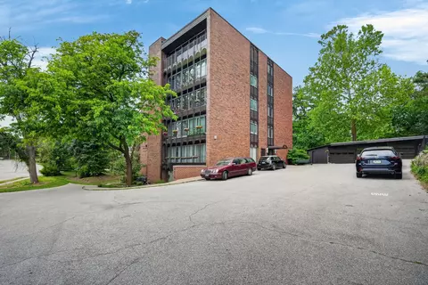 4519 Grand Ave #9, Des Moines, IA 50312