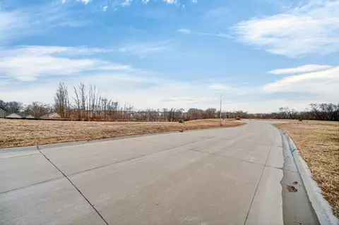 272 Alder Blvd, Pleasant Hill, IA 50327