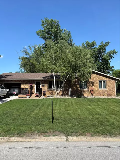 403 Fairview Dr, Madrid, IA 50156