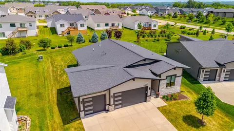 1290 S Radley St, West Des Moines, IA 50266