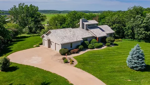 31982 Napa Valley Dr, Waukee, IA 50263