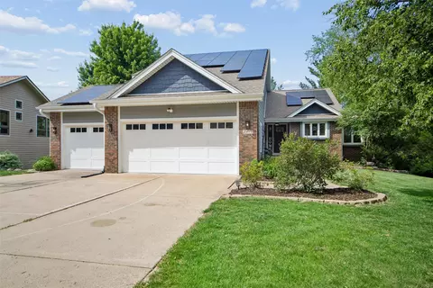 2817 Virginia Pl, Des Moines, IA 50321