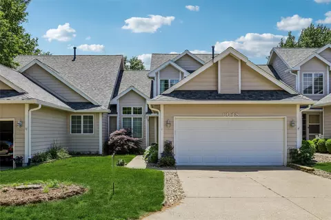 6048 Terrace Dr, Johnston, IA 50131