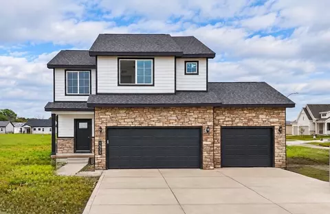 1535 NW Alderleaf Dr, Waukee, IA 50263