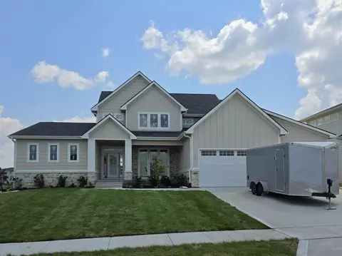 16220 Sharon Dr, Urbandale, IA 50323