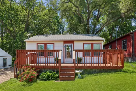 105 E Wall Ave, Des Moines, IA 50315