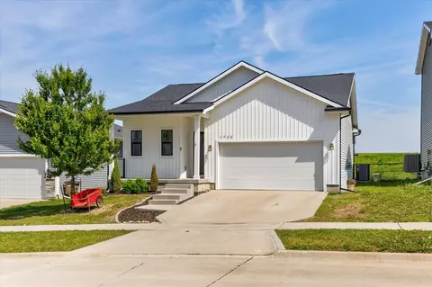 1725 Ashwood Ave, Norwalk, IA 50211
