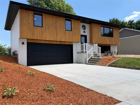 818 E 19th St N, Newton, IA 50208