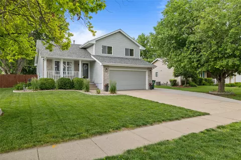 711 SE Dolan Dr, Grimes, IA 50111