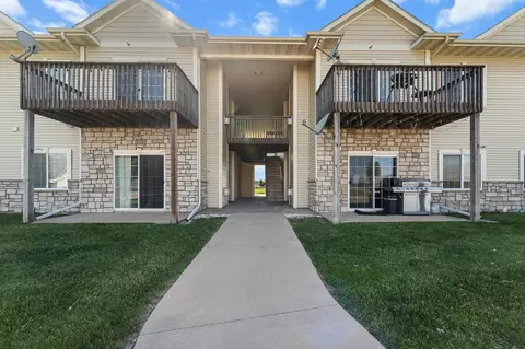 1632 NW Prairie Lakes Dr #2, Ankeny, IA 50023