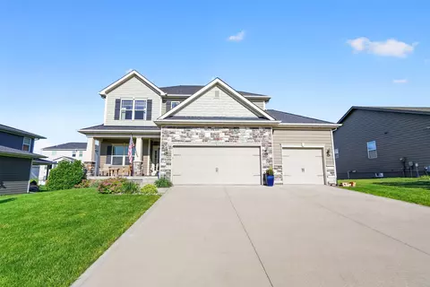 5308 NW 162nd Ct, Urbandale, IA 50323