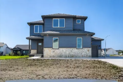 160 NW Crabtree Ln, Waukee, IA 50263