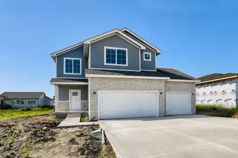 100 NW Crabtree Ln, Waukee, IA 50263